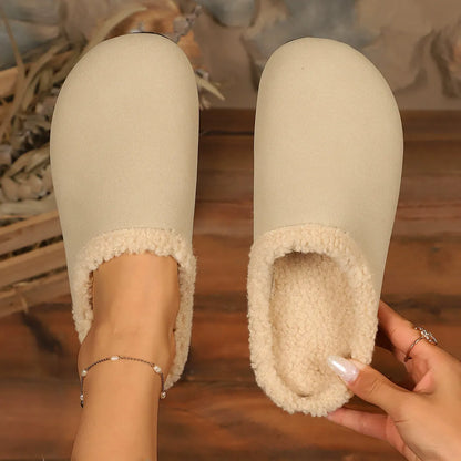 Fleece-lined closed-toe slippers
