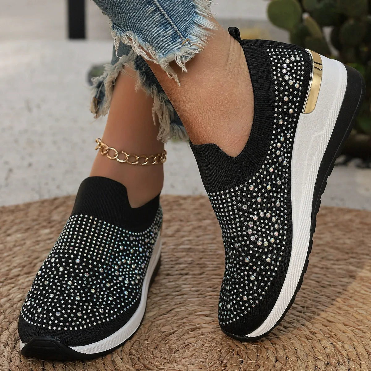 Light Luxury Shiny Slip-On Airy Casual Shoes