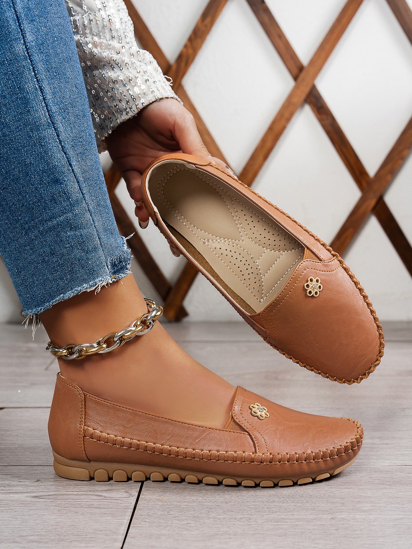 Women's Solid Color Flat Slip On Loafers