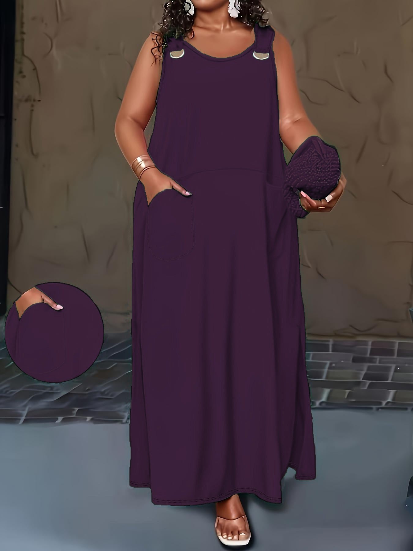 Emerald Green Plus-Size Maxi Dress with Gold Hook Straps and Pockets
