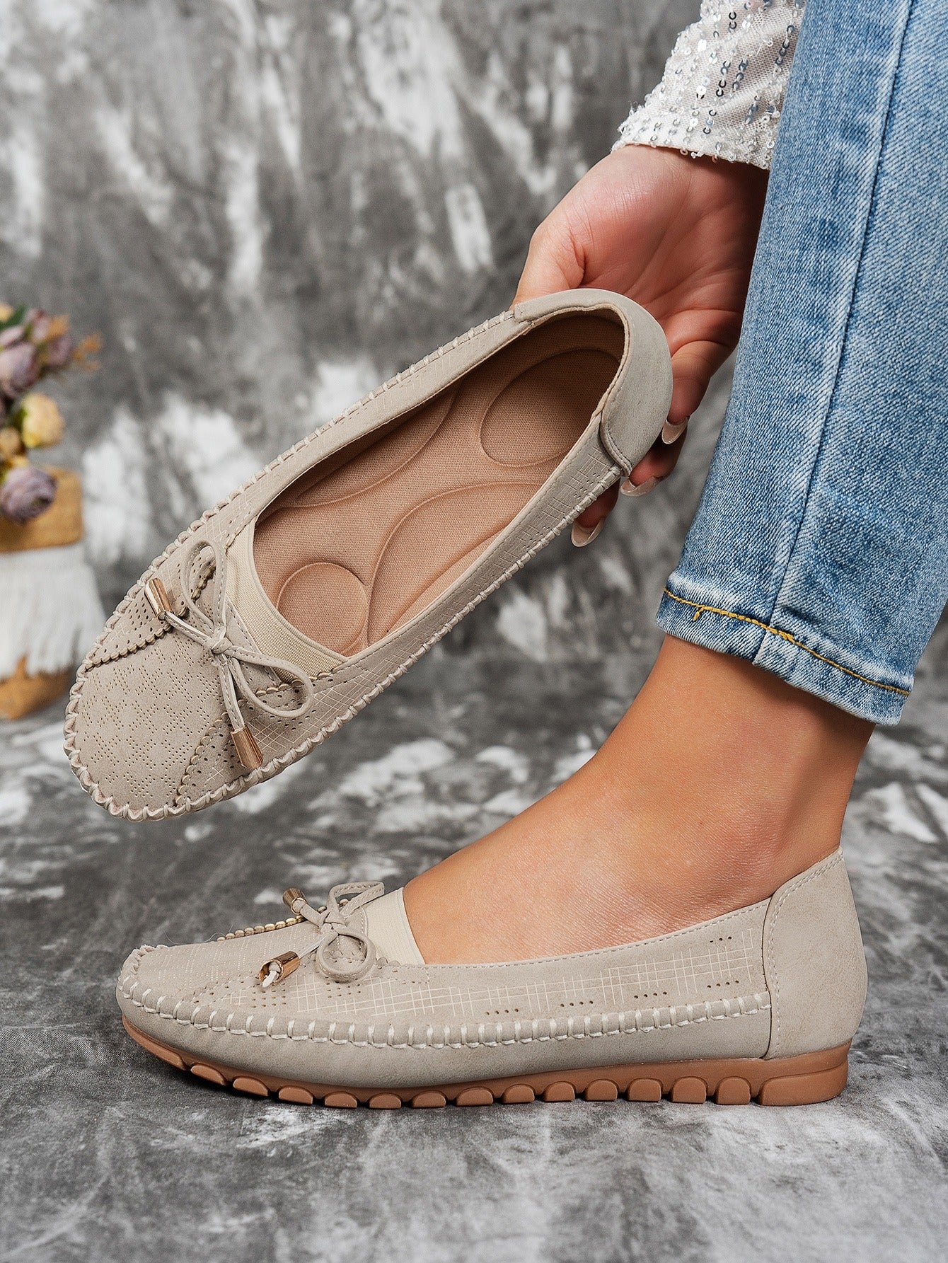 Off-White women's bow flat loafers