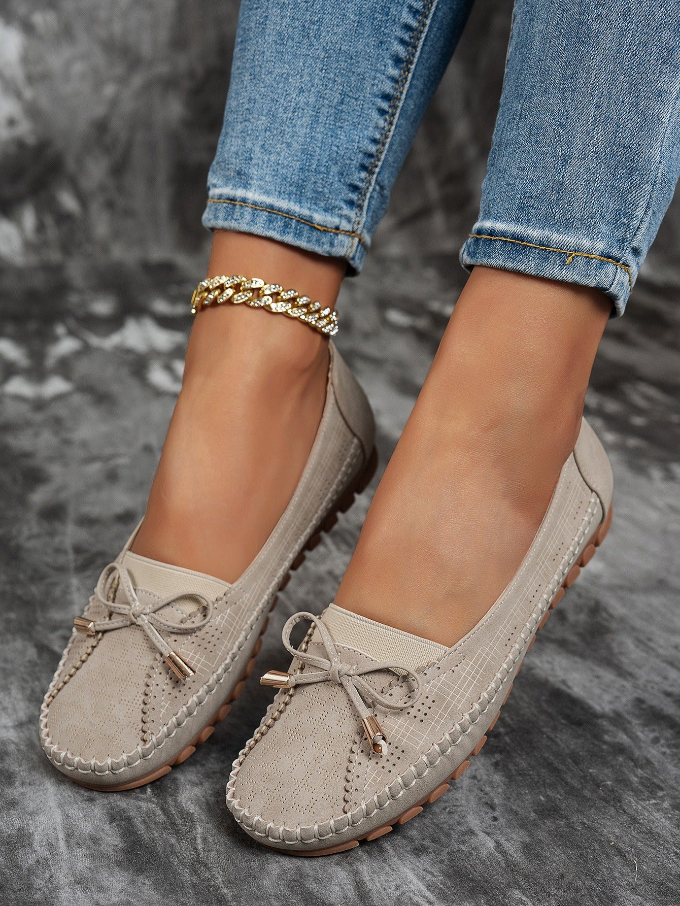 Off-White women's bow flat loafers
