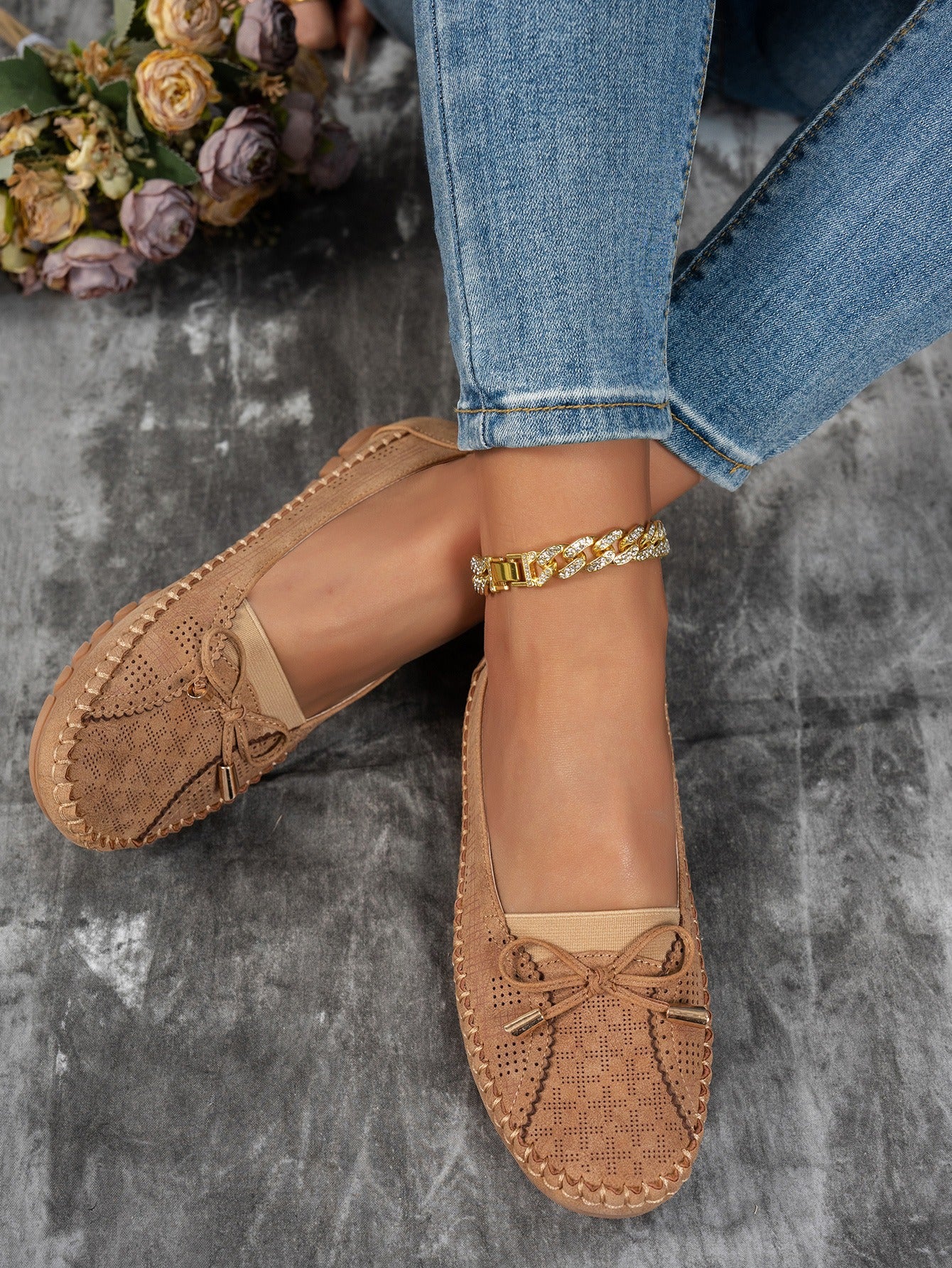 Camel women's bow flat loafers