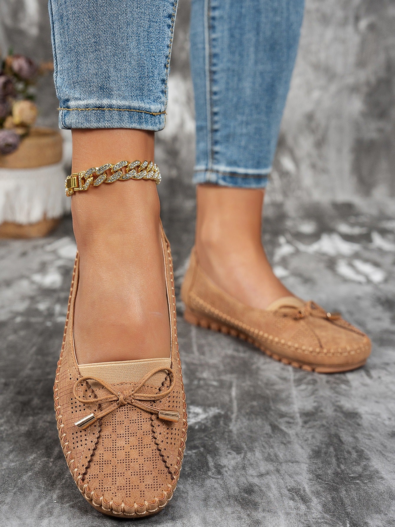 Camel women's bow flat loafers