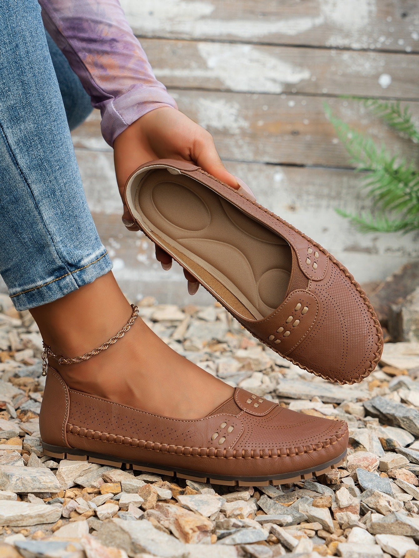 Camel women's stitched laser-cut flat loafers