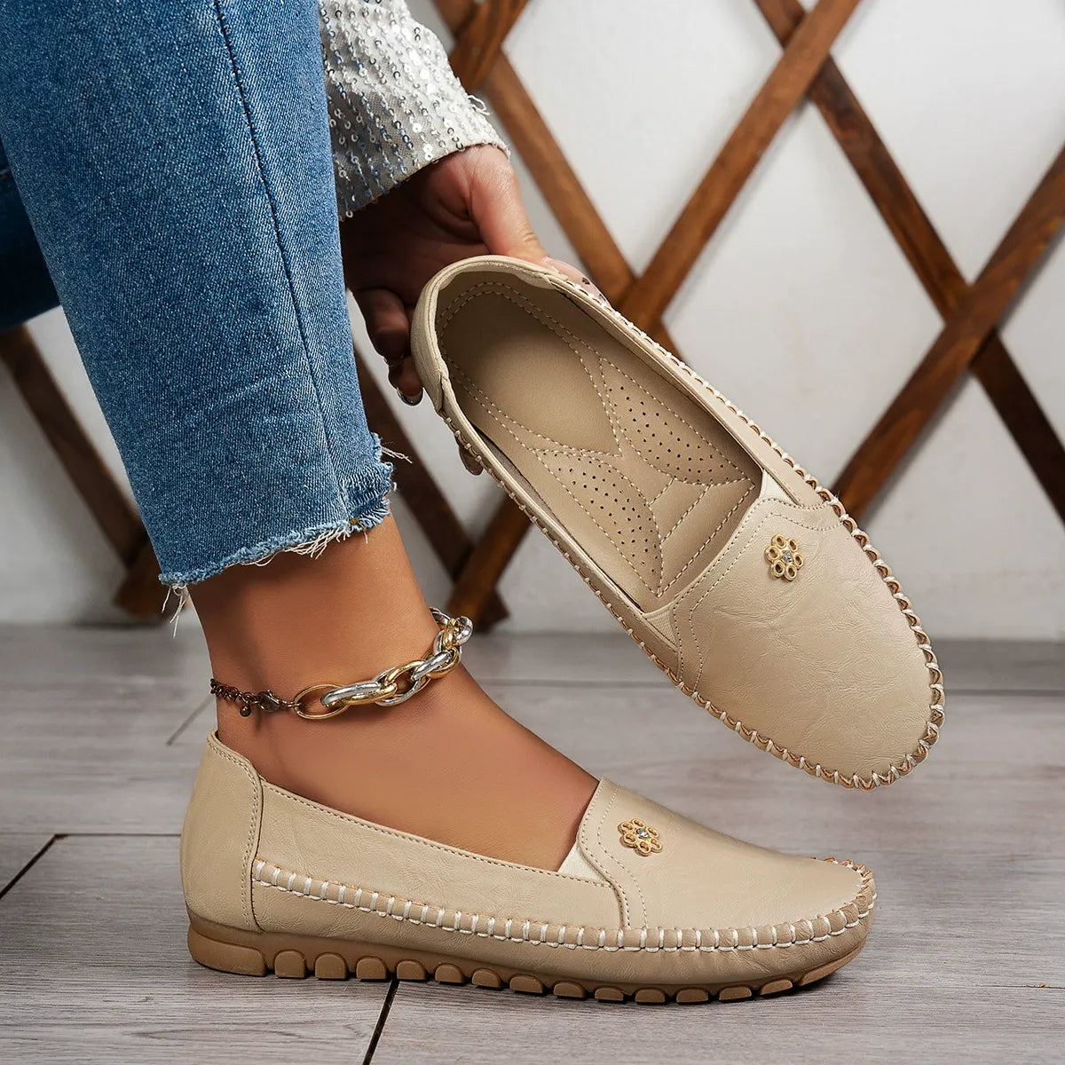 Women's Solid Color Flat Slip On Loafers