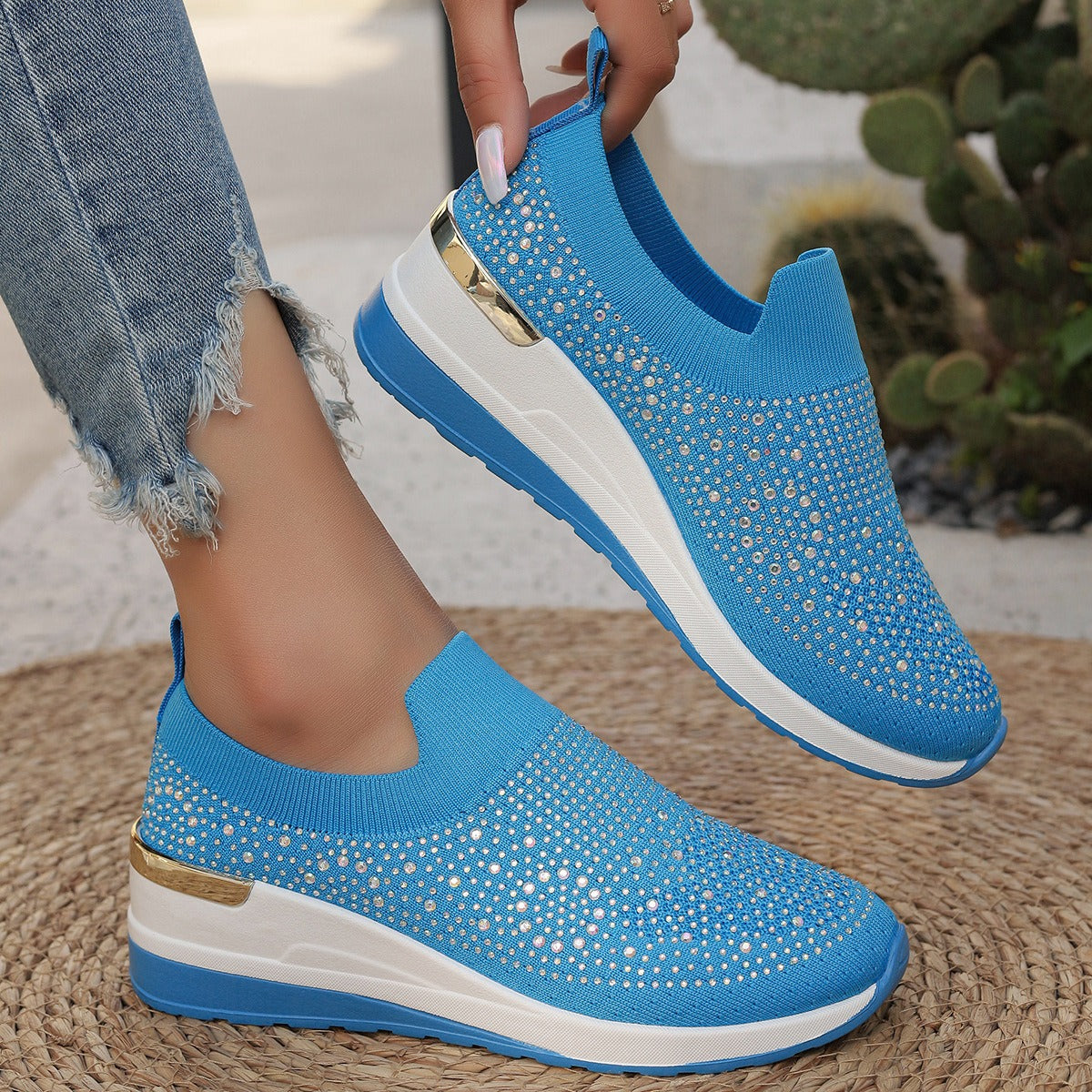 Light Luxury Shiny Slip-On Airy Casual Shoes
