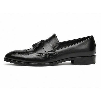 Men's brogue tassel loafers – detail view