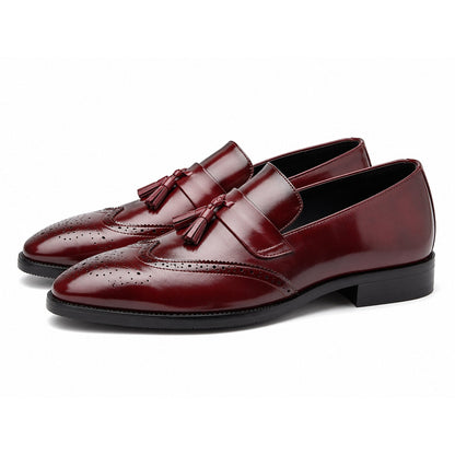 Men's brogue tassel loafers – detail view