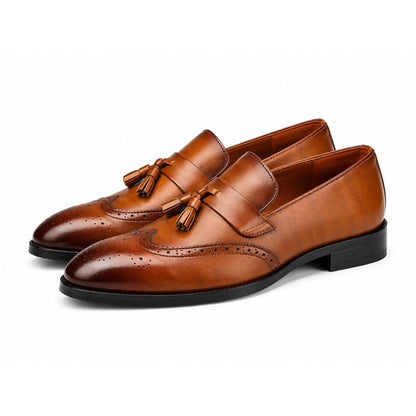 Men's brogue tassel loafers – detail view