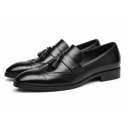 Men's brogue tassel loafers – detail view
