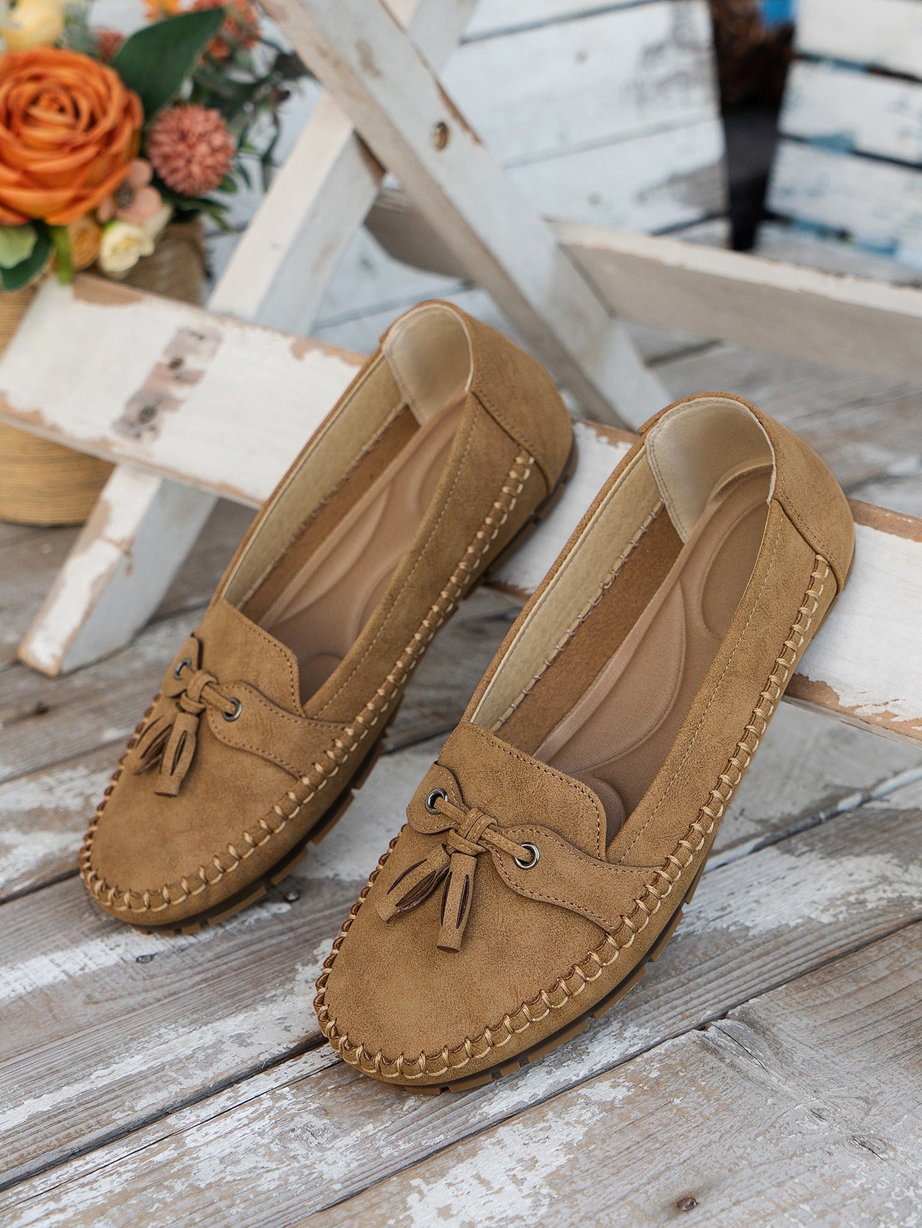 Women's comfortable tassel flat loafers in apricot