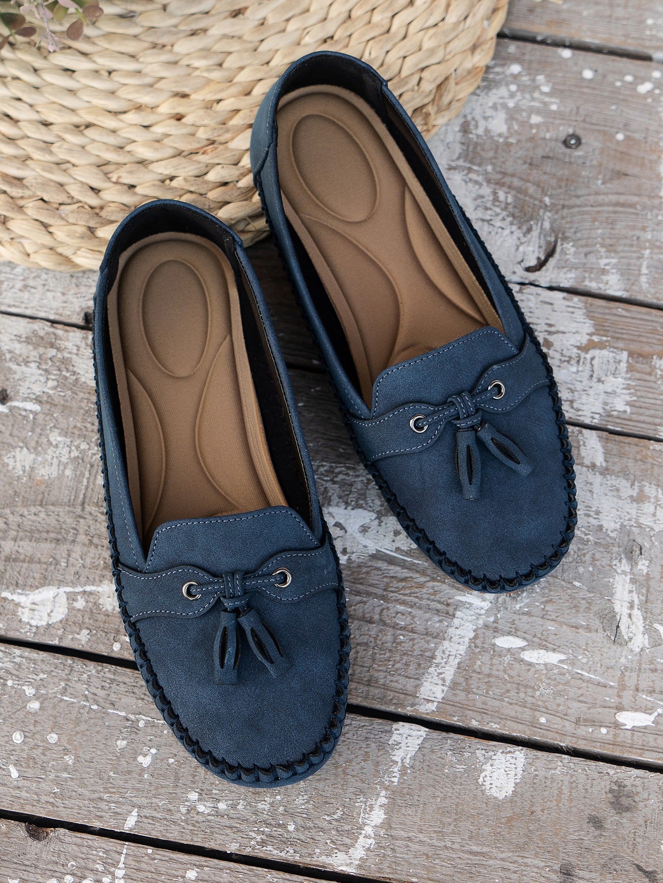 Women's comfortable tassel flat loafers in blue